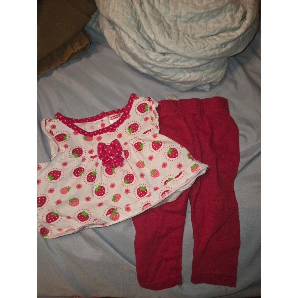 Fisher price 0-3 month top & bottoms